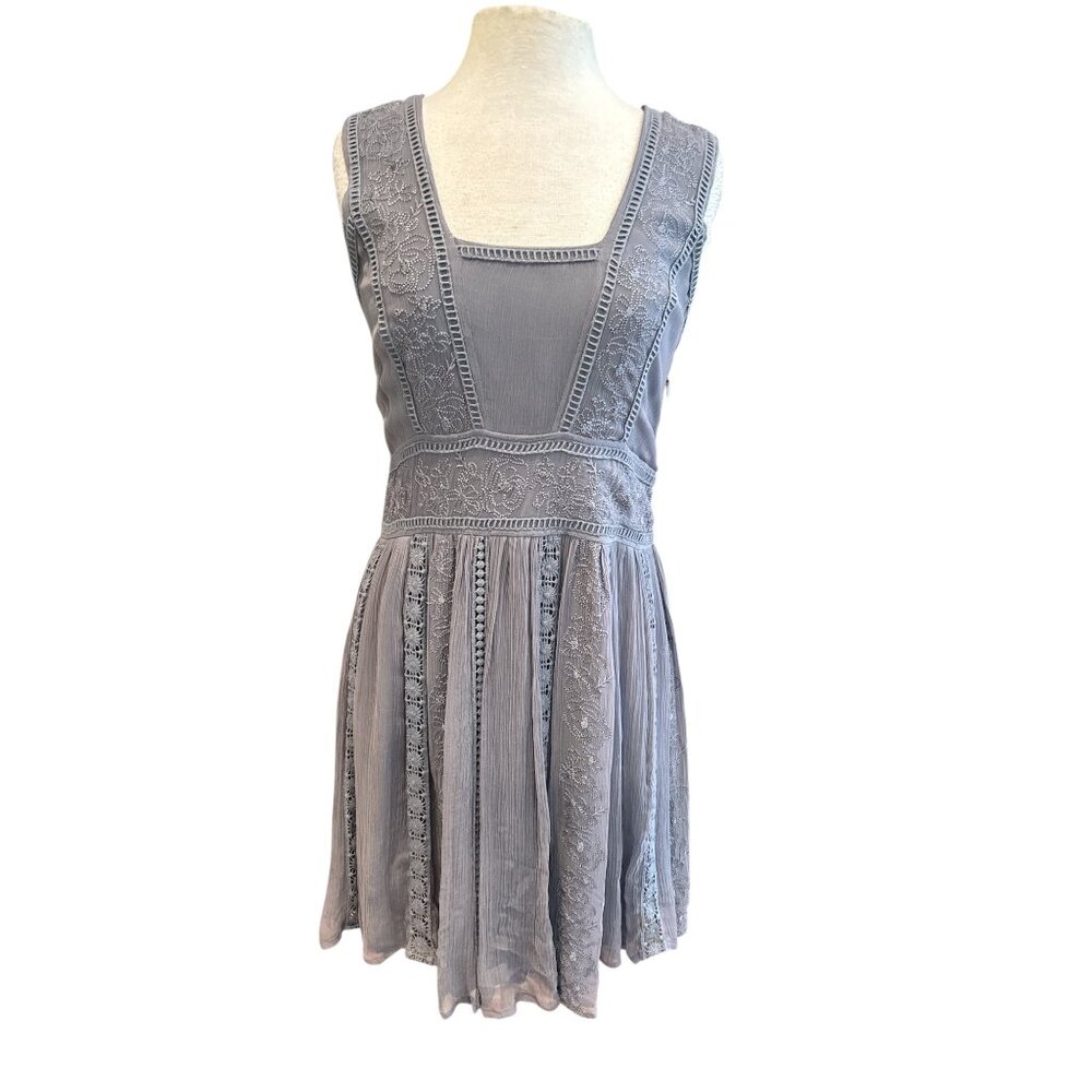 Sundance Embroidered Boho Gray Sleeveless Dress Pintuck Lace Detail Size 10